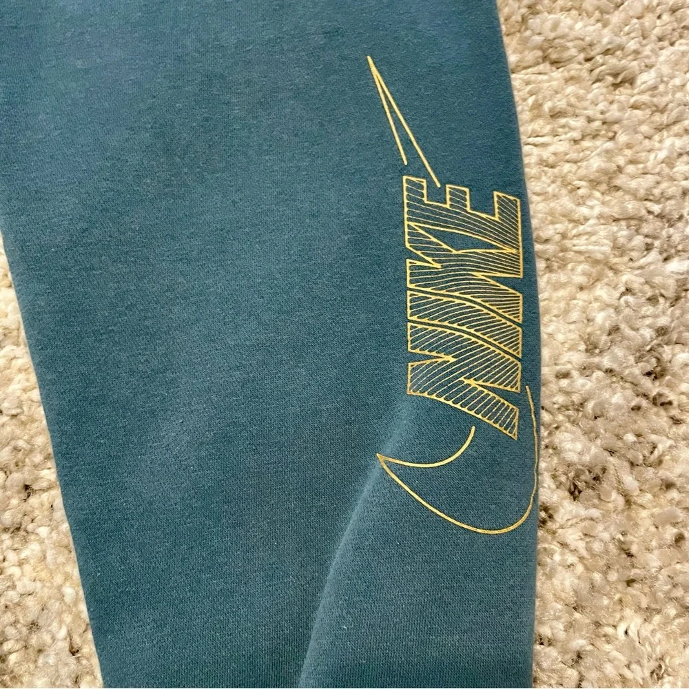 Nike Club Fleece Boys' Large Teal‎ Green Abyss Sweatpants/Joggers Gold Logo